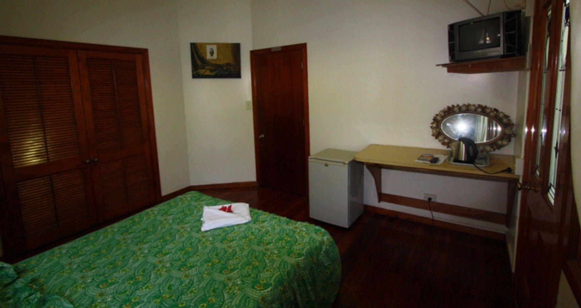 Lynn'S Getaway Hotel Apia Eksteriør billede